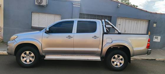 TOYOTA HILUX 2.7 SRV 4X2 CD 16V FLEX 4P AUTOMÁTICO